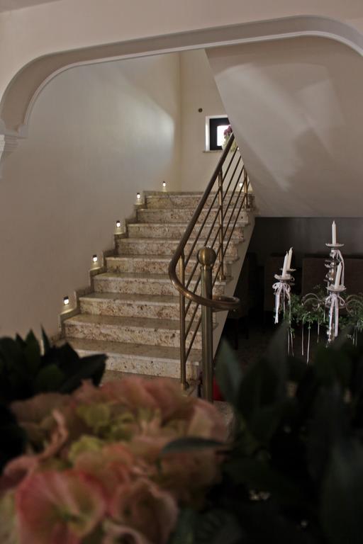 Astoria Bed & Breakfast Swarzędz Esterno foto