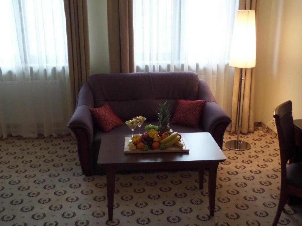 Astoria Bed & Breakfast Swarzędz Esterno foto